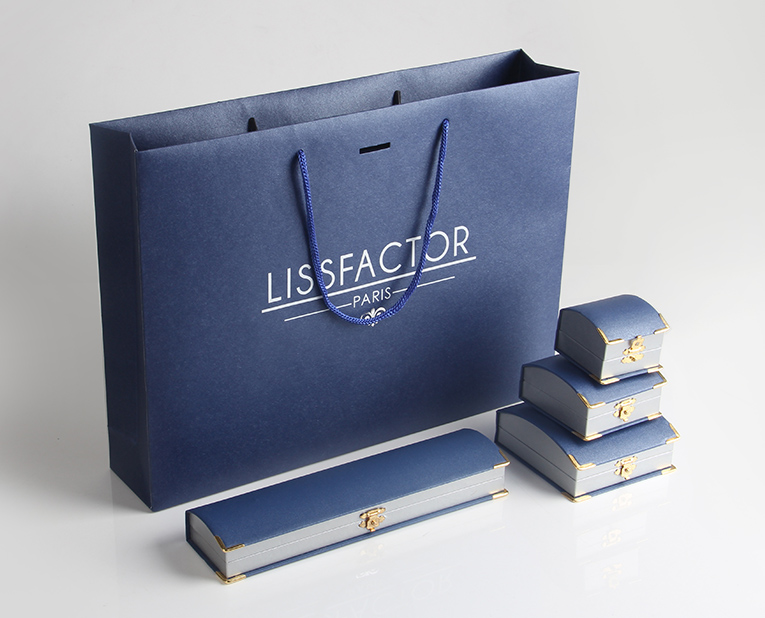 衣服紙袋怎樣設(shè)計(jì) 衣服紙袋如何設(shè)計(jì)