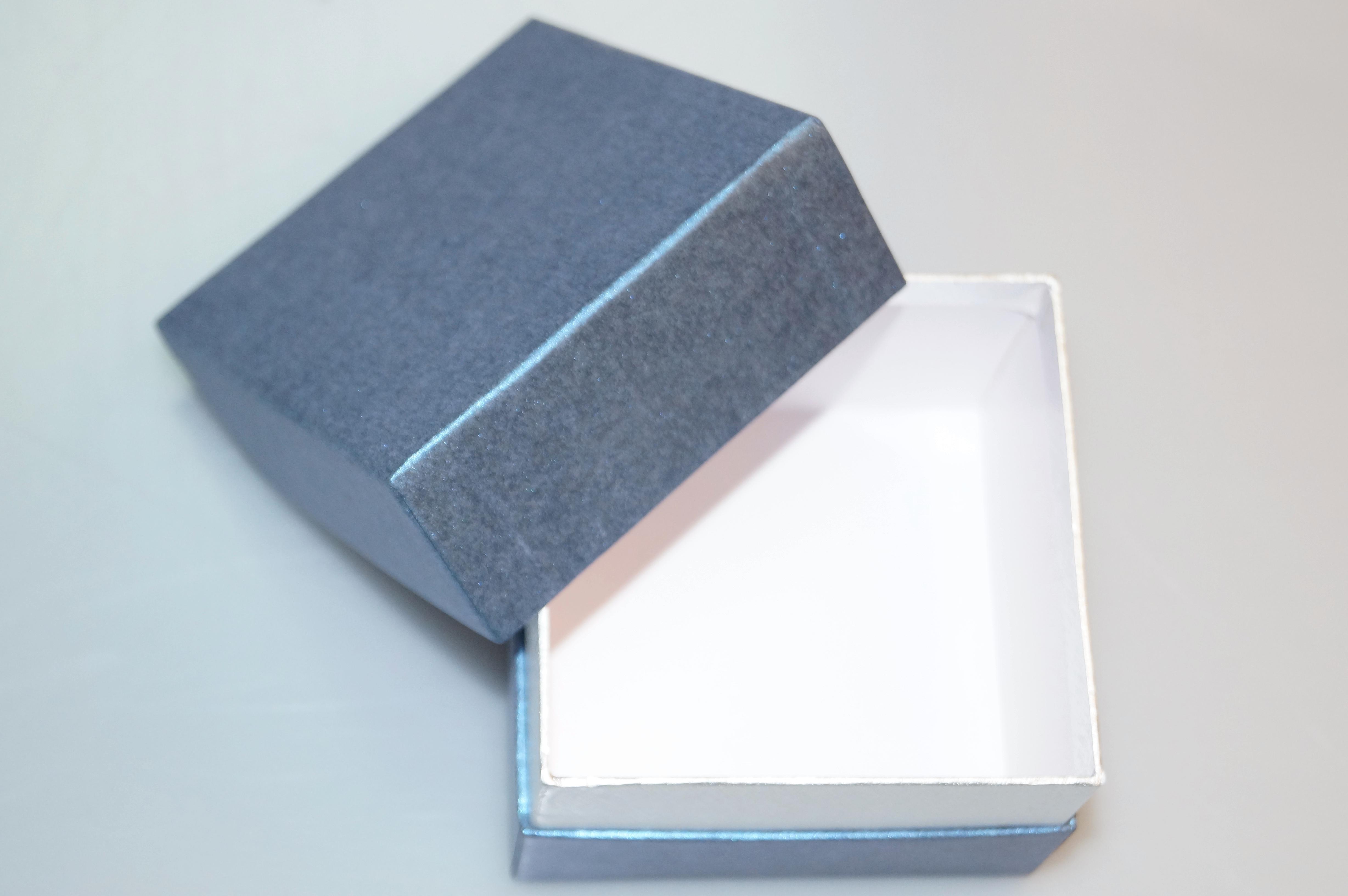 禮品包裝盒廠家-廣州駿業(yè)包裝實(shí)業(yè)有限公司 禮品包裝盒廠家