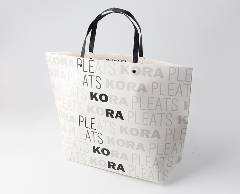 紙袋受到各行各業(yè)的喜歡 紙袋受到各行各業(yè)的喜歡