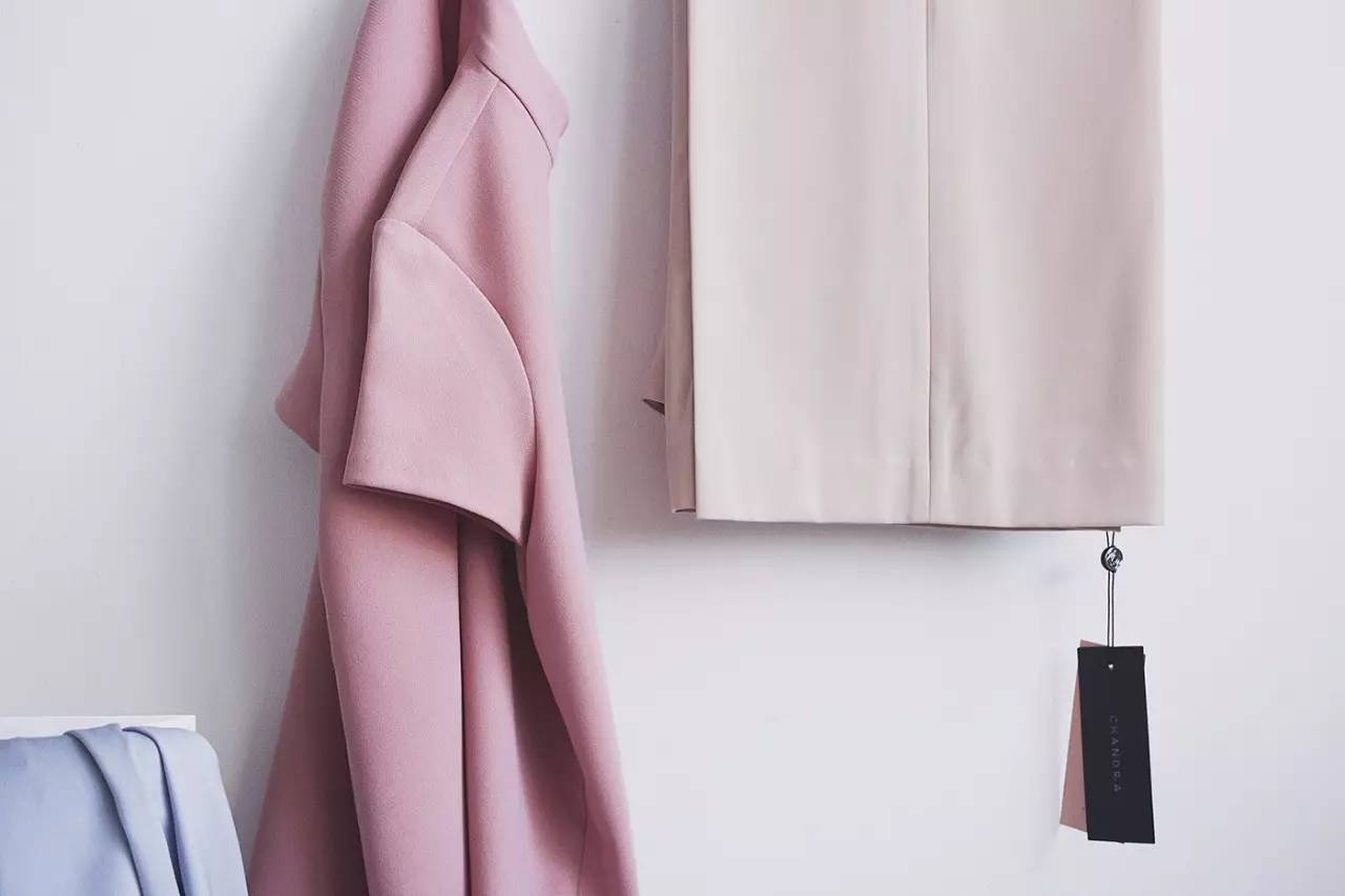 衣服吊牌生產(chǎn)廠家-廣州駿業(yè)包裝實(shí)業(yè)有限公司 衣服吊牌生產(chǎn)廠家