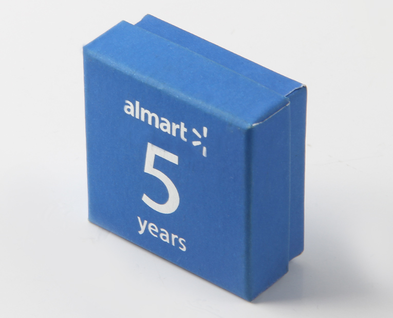 天地蓋包裝盒訂做就找廣州駿業(yè)包裝 天地蓋包裝盒訂做就找廣州駿業(yè)包裝