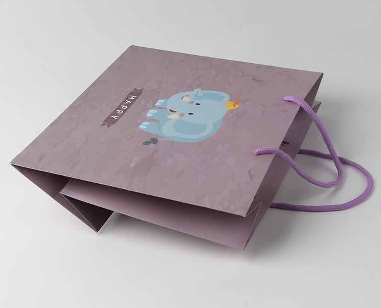 廣州駿業(yè)包裝是一家高檔紙袋生產(chǎn)廠家 廣州駿業(yè)包裝是一家高檔紙袋生產(chǎn)廠家