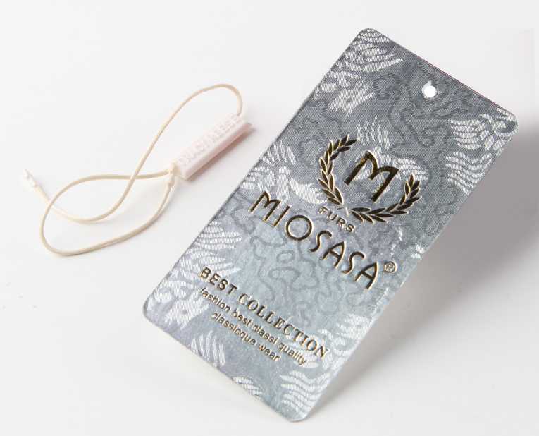 內(nèi)衣吊牌定做過程中，燙印不清晰不整齊的緣由