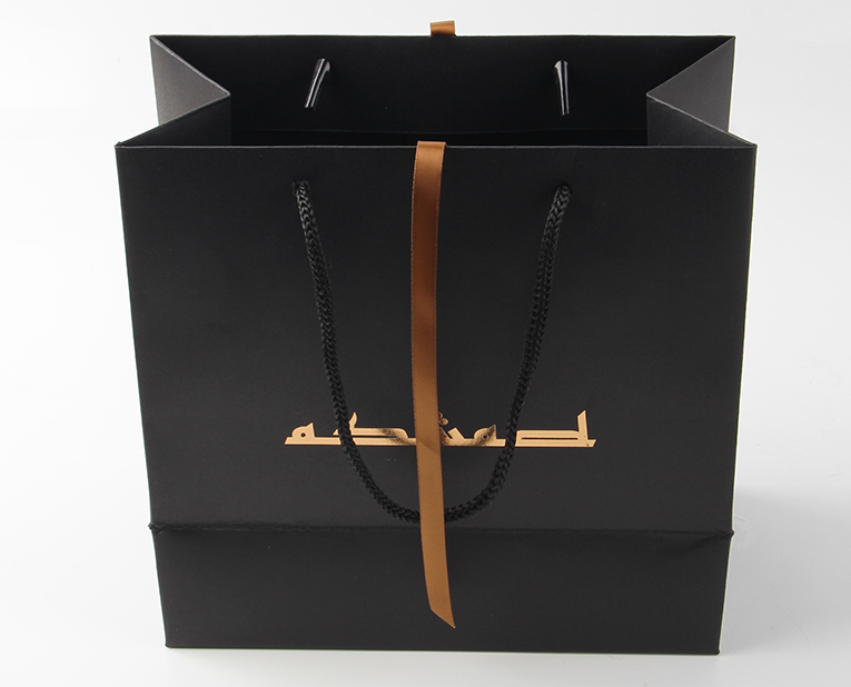 當(dāng)印品出現(xiàn)了劃痕皮具紙袋工廠(chǎng)是怎么一一排查出原因的？