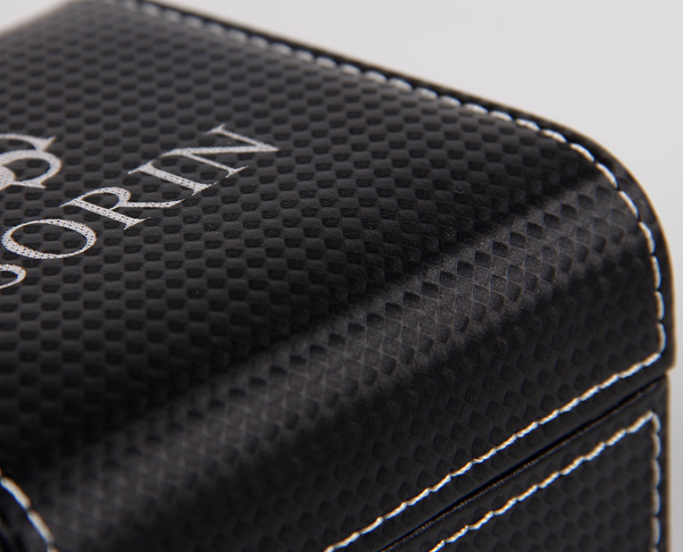 手表包材訂制產(chǎn)品的白點(diǎn)是由于靜電“爆炸”產(chǎn)生的 手表包材訂制產(chǎn)品的白點(diǎn)是由于靜電“爆炸”產(chǎn)生的