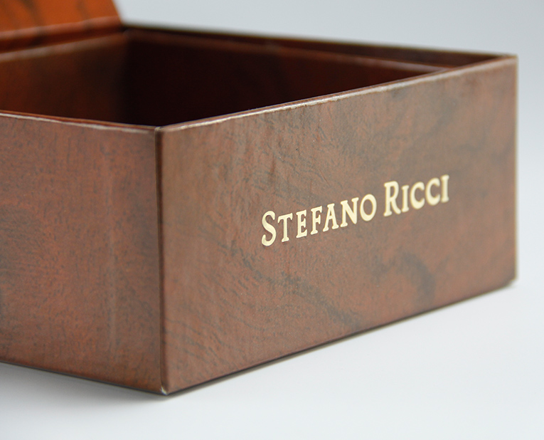 擔心定制的手環(huán)盒不能如期，被色帶不齊拖累？廠家需要這樣做！