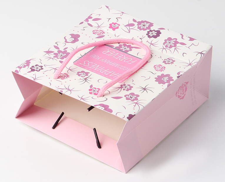 專業(yè)的高檔和雜亂的高檔決定紙袋訂做的成本，別問為什么