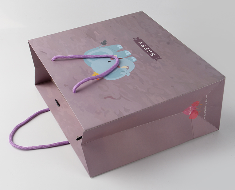 化妝品禮品袋嘗試在冬天用夏天的光油訂制，結(jié)果無奈