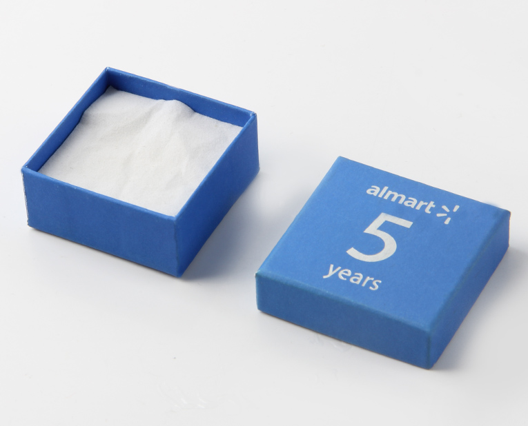 耳環(huán)的包裝盒如果在訂做時使用快速固著的油墨，效率1倍以上！