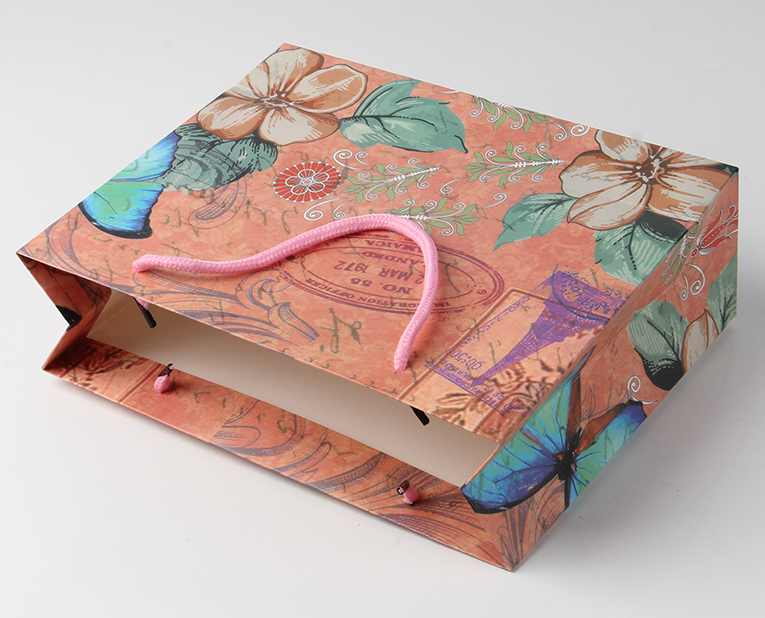 鑒別內(nèi)衣紙袋廠家是正規(guī)還是作坊，只需要用到你的指甲