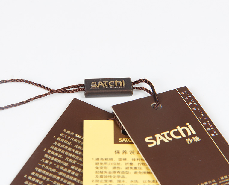 在服裝的紙牌定做過程中1個(gè)個(gè)環(huán)保新秀為何頻頻受挫？