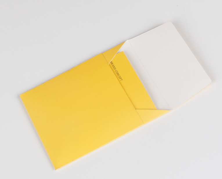 大批量的吊牌顏色迥異？探究衣服紙牌廠意味深長的秘密