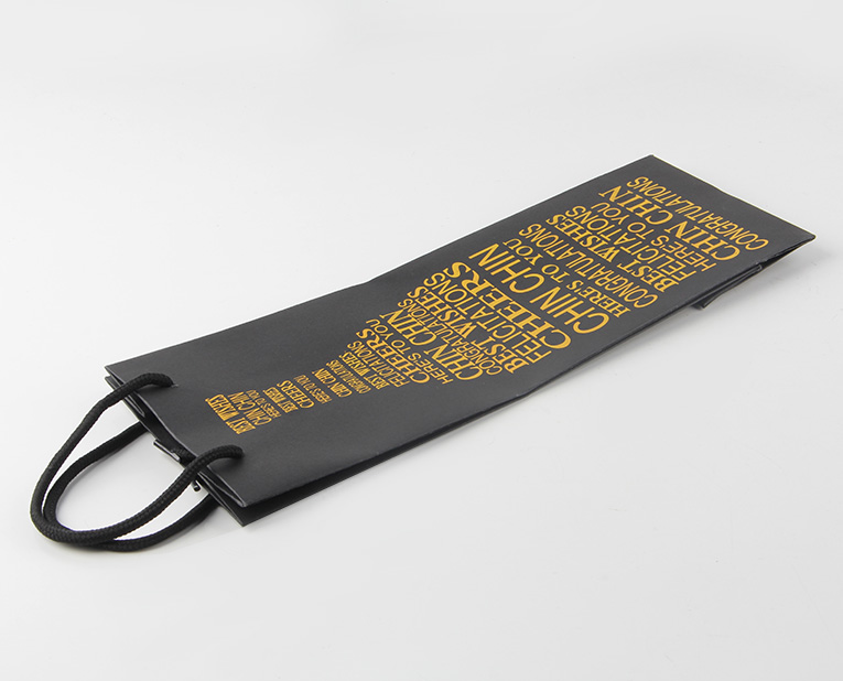 皮具禮品袋定做的質(zhì)量，其實(shí)能由&ldquo;啞巴&rdquo;傳遞出來(lái)