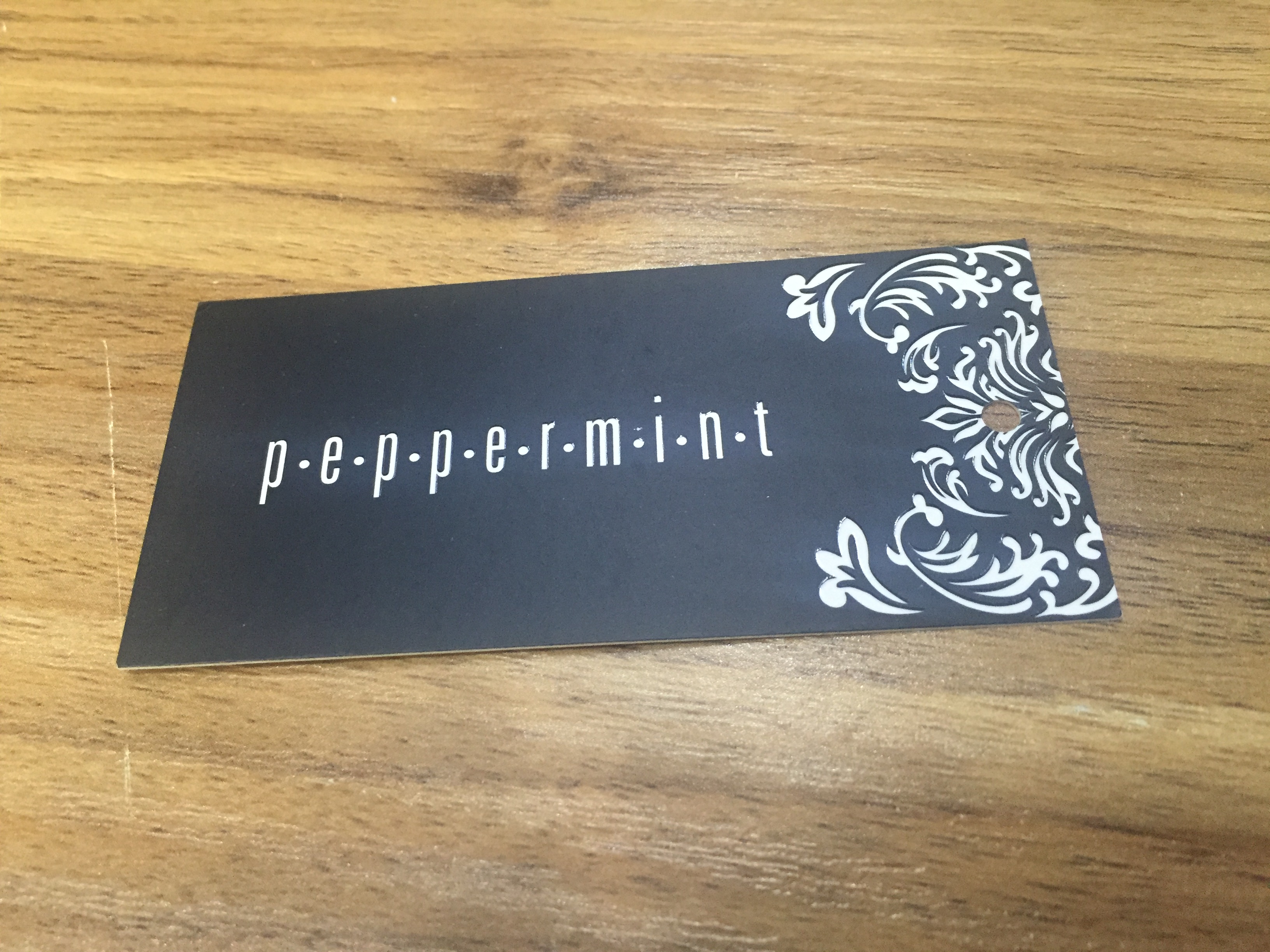 從t恤紙牌工廠回來(lái)的譚師傅，告訴我們他的苦逼經(jīng)歷