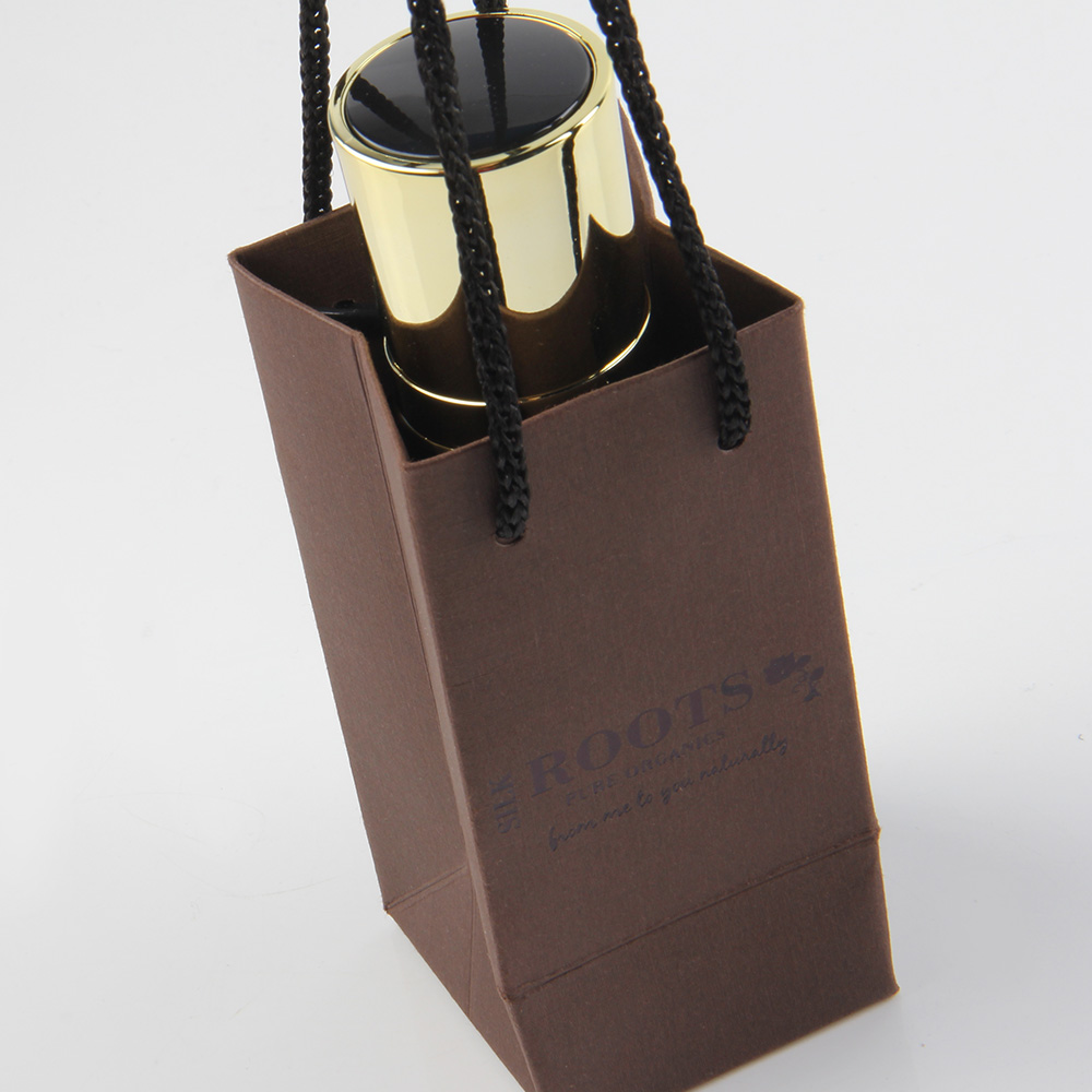 被越來越多的外圍因素影響，或許手表紙袋設(shè)計(jì)的方向會(huì)這樣