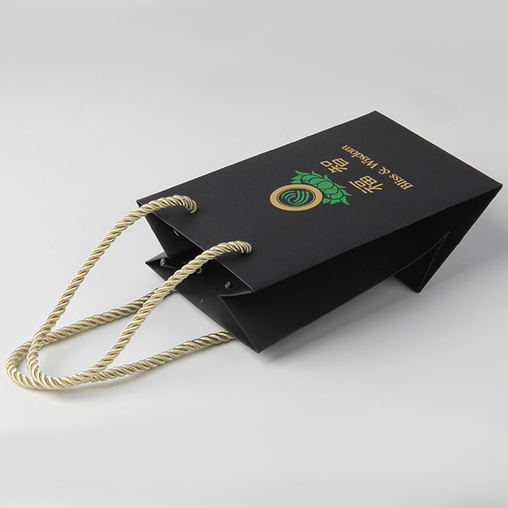 針對這5類消費者的珠寶紙袋應(yīng)該如何分析設(shè)計 針對這5類消費者的珠寶紙袋應(yīng)該如何分析設(shè)計