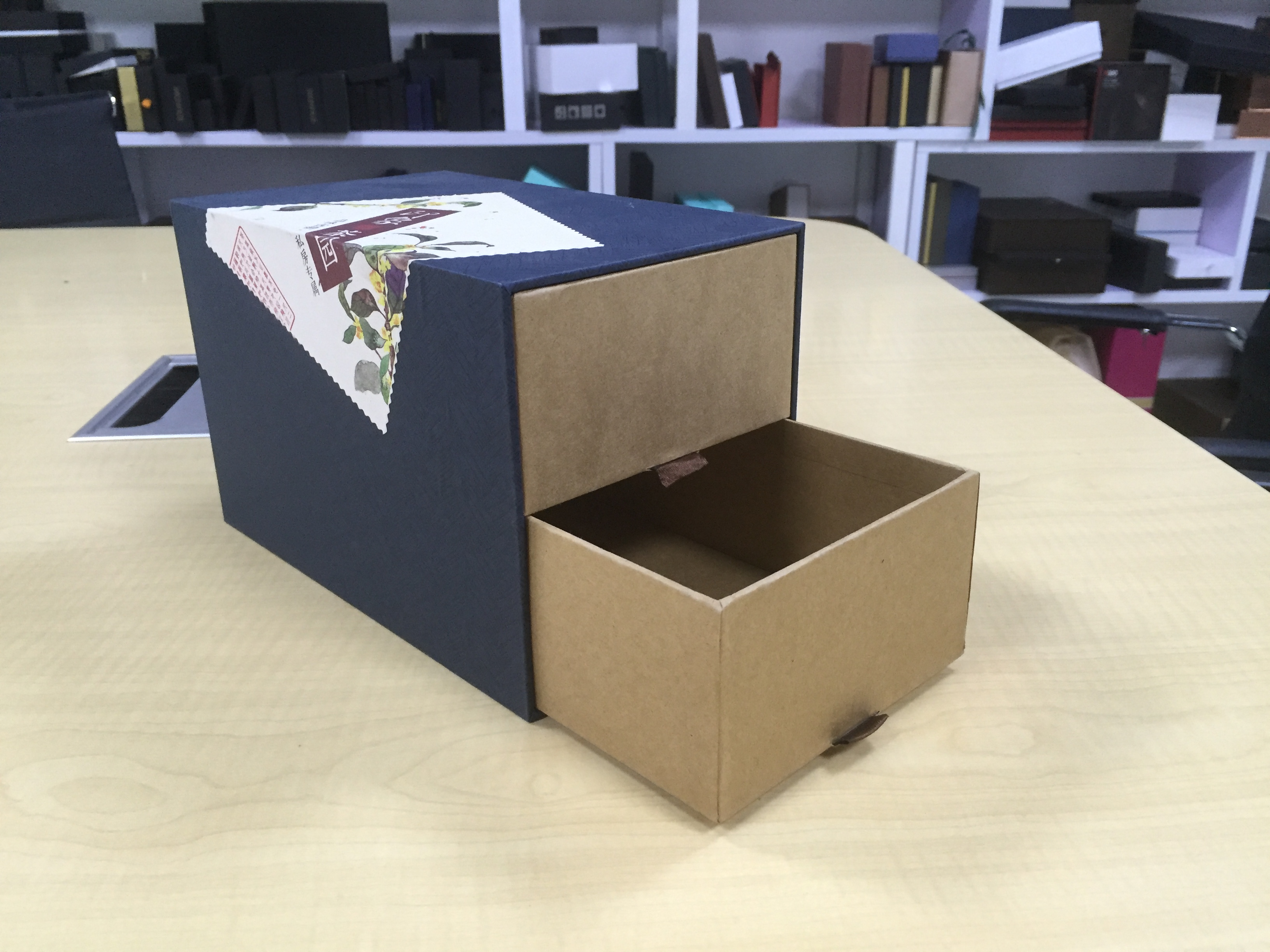 有保健品商家對禮品盒工廠的天地蓋不服，只好祭出雙開抽屜盒