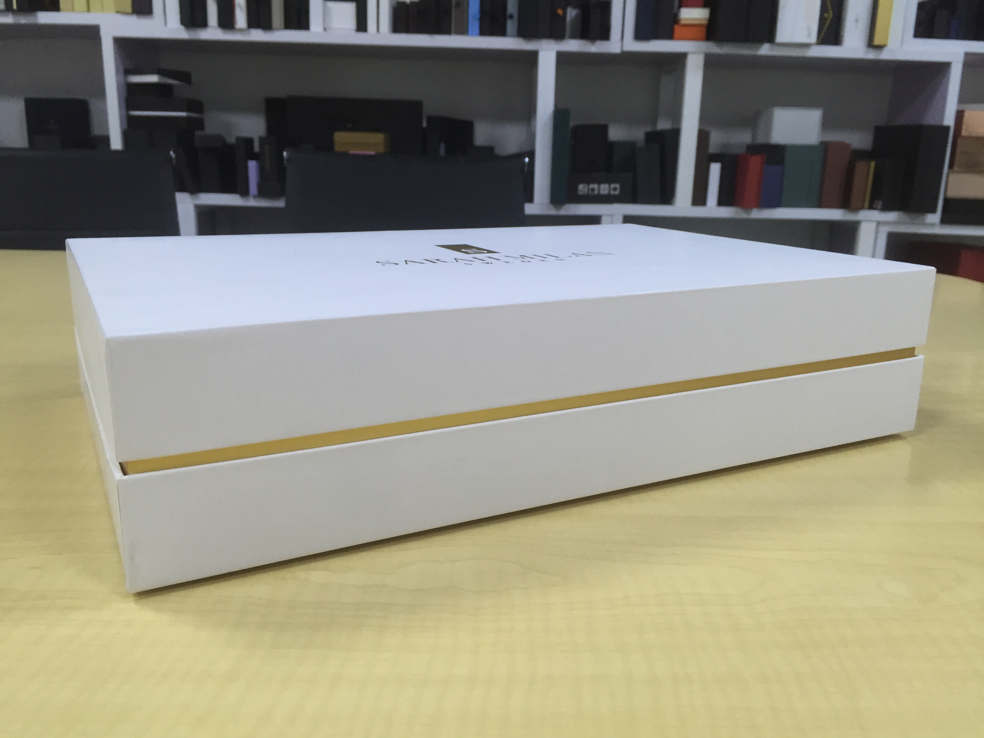 還有1個(gè)月就中秋了，找月餅禮品盒工廠按照這3點(diǎn)可能還來(lái)得及