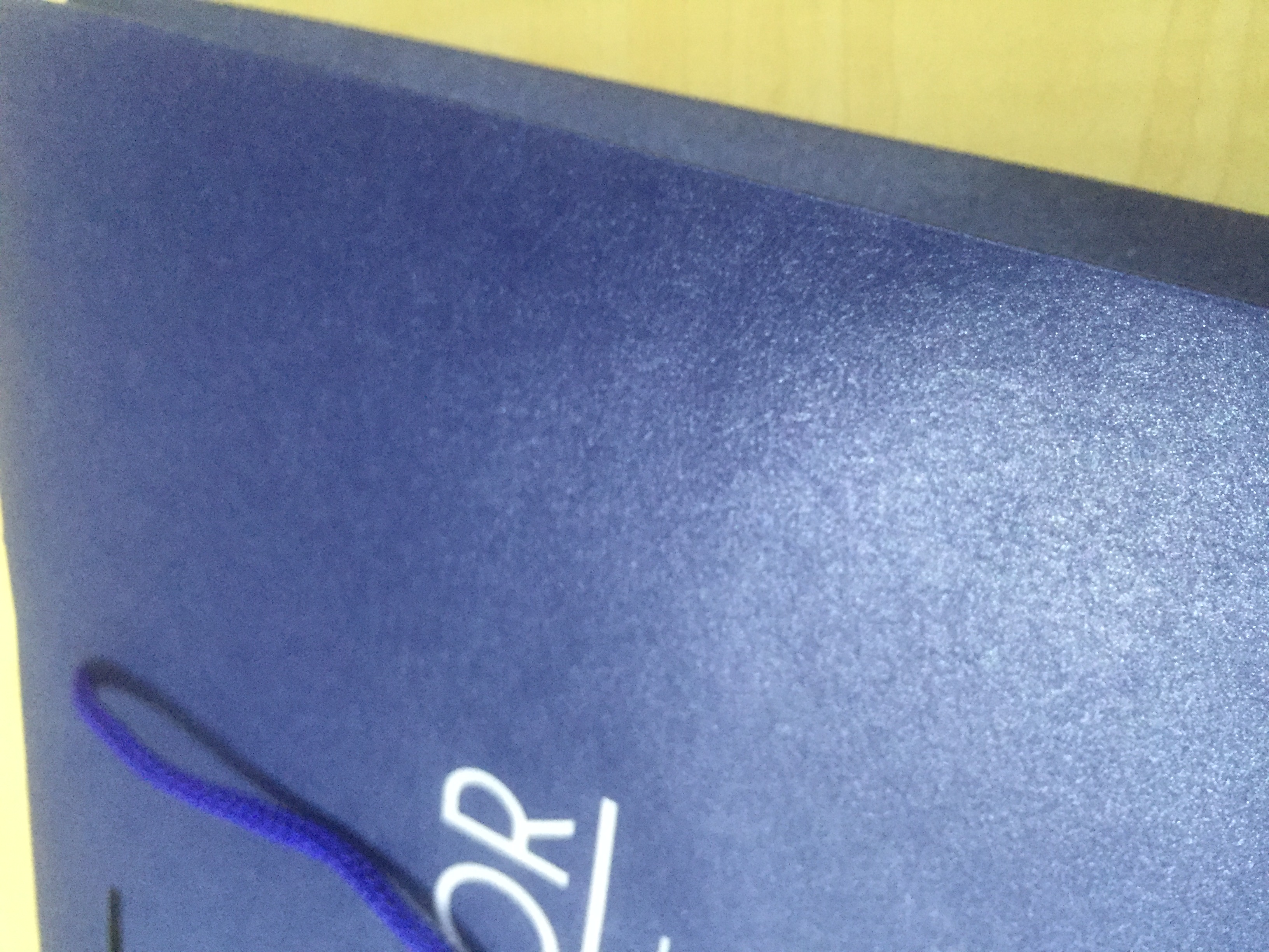 3個簡單細(xì)節(jié)的襯衫紙袋設(shè)計，能讓消費(fèi)者有不一樣的體驗