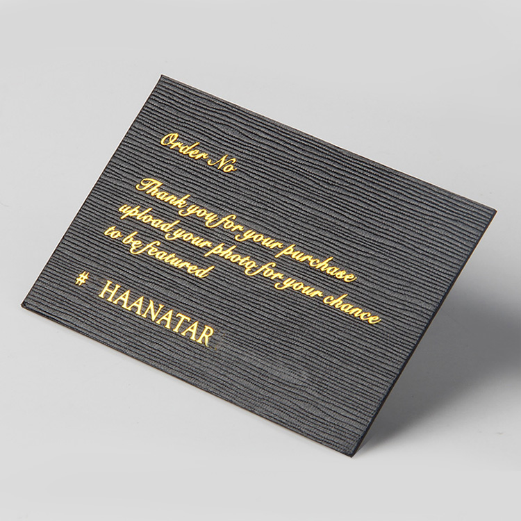 電子產(chǎn)品吊牌廠家給你介紹3種大小各自對應(yīng)的耳機吊牌 電子產(chǎn)品吊牌廠家給你介紹3種大小各自對應(yīng)的耳機吊牌