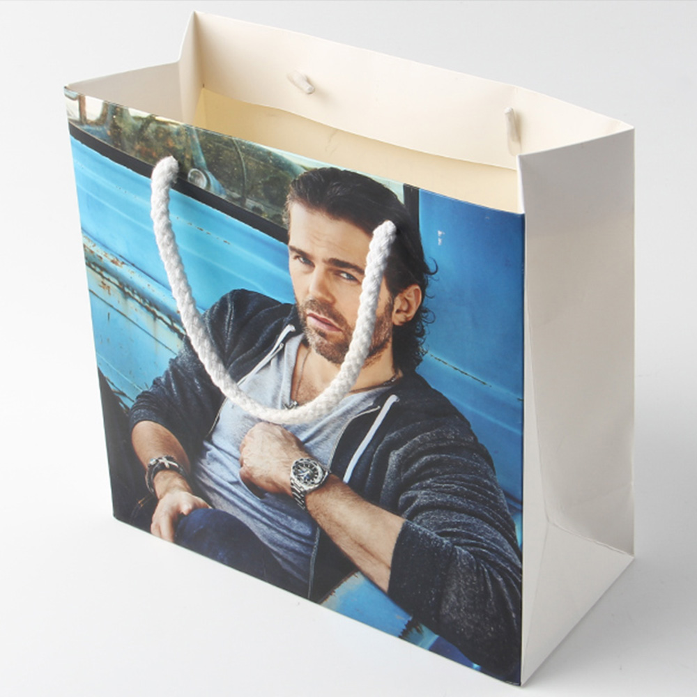 相機紙袋在定做的過程中，縈繞在雞眼身邊的兩個小知識