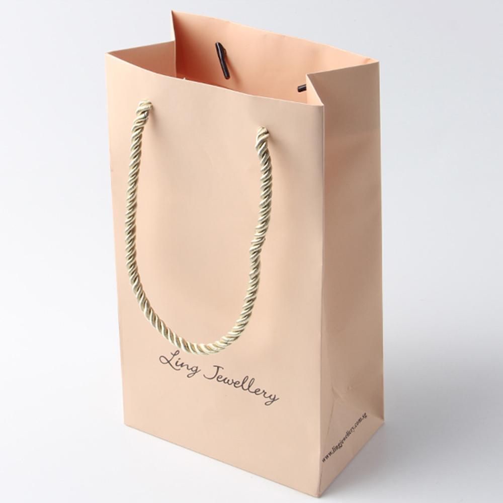 香水紙袋如果按照廠家的這2點設(shè)計建議，效果應(yīng)該也不錯哦