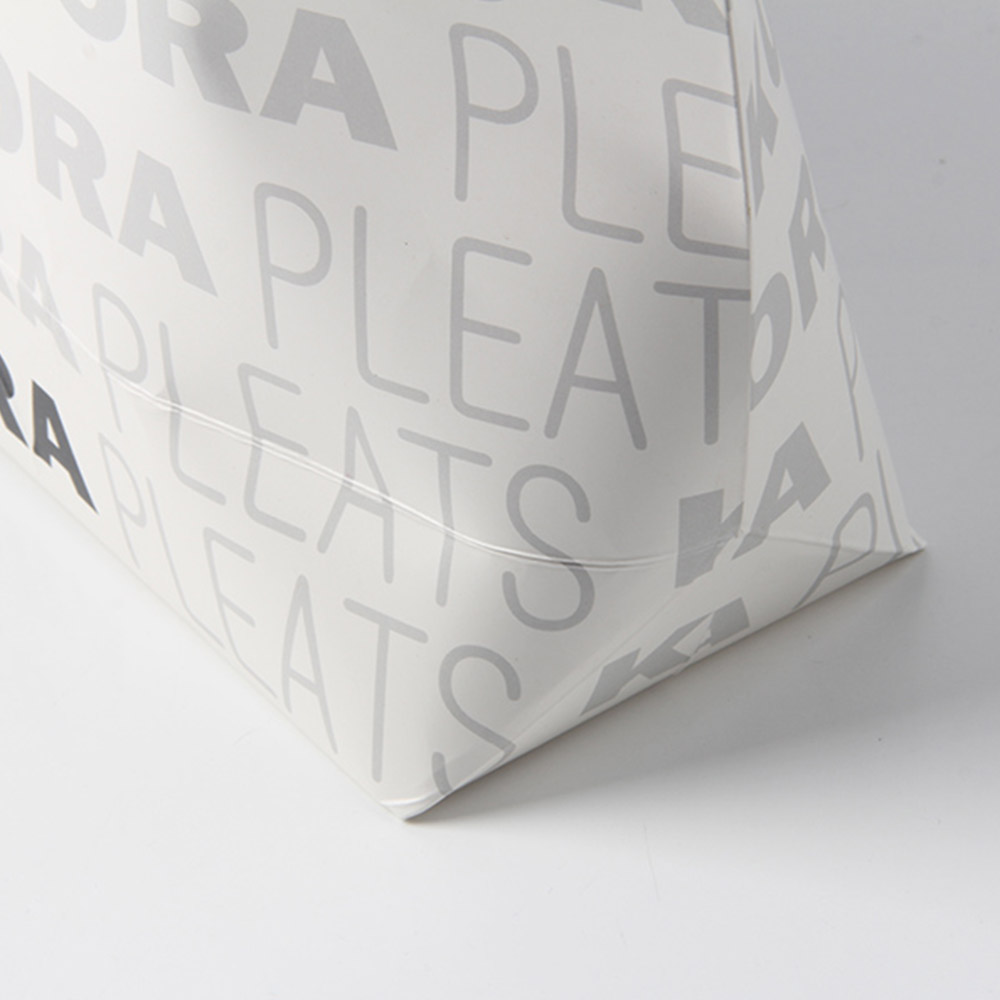 1樁來自去年8月的香水紙袋廠樣品費(fèi) 1樁來自去年8月的香水紙袋廠樣品費(fèi)