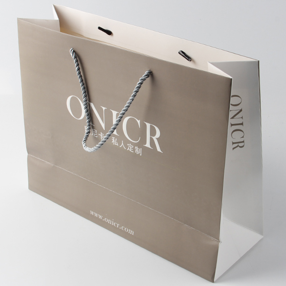 美容產(chǎn)品的紙袋如果要鏤空一般廠家會(huì)建議你這么做 美容產(chǎn)品的紙袋如果要鏤空一般廠家會(huì)建議你這么做