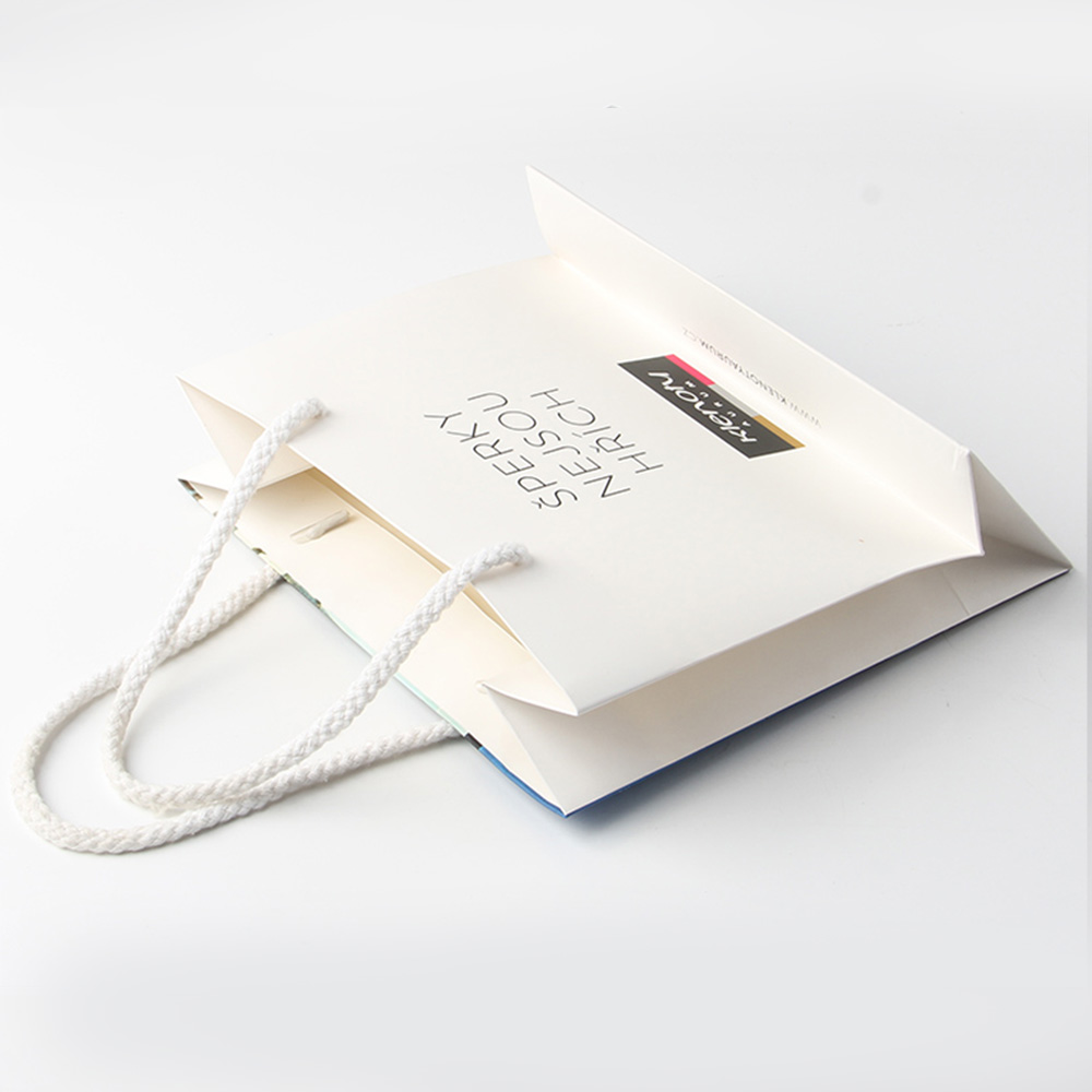 為什么用大貨標準決定服裝禮品袋定做的參數(shù)而不是數(shù)碼打樣 為什么用大貨標準決定服裝禮品袋定做的參數(shù)而不是數(shù)碼打樣