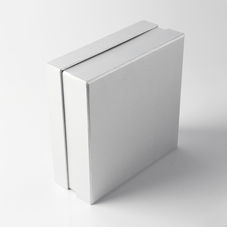 在化妝品精品盒定做內(nèi)托上耍小心機(jī)可能得到不一樣的效果哦 在化妝品精品盒定做內(nèi)托上耍小心機(jī)可能得到不一樣的效果哦