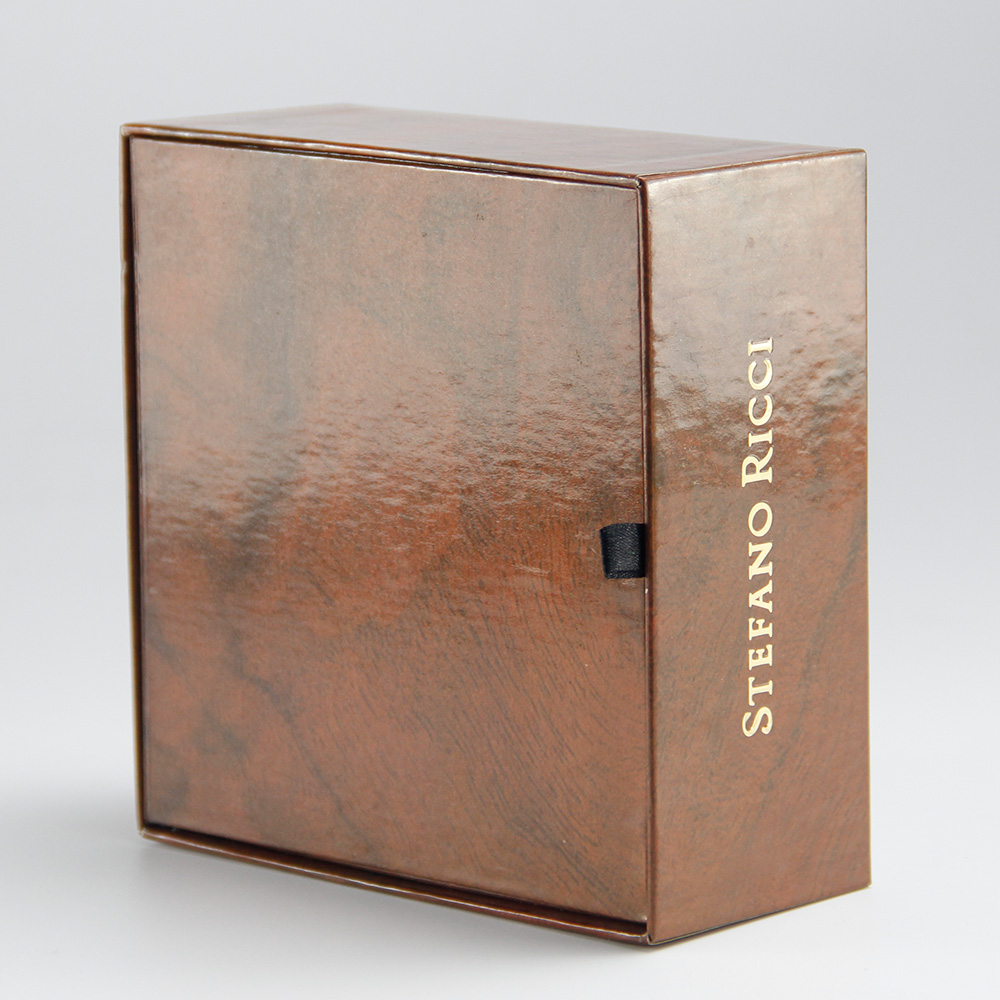 這種普通材料可做出高檔項(xiàng)鏈禮品盒訂制效果 這種普通材料可做出高檔項(xiàng)鏈禮品盒訂制效果