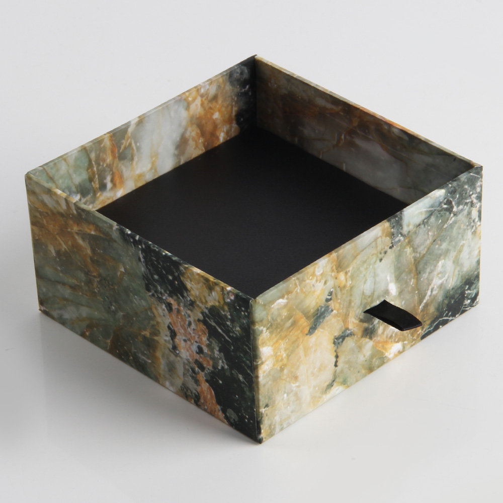 廣州精裝盒工廠的開機(jī)費(fèi)之所以坑是有苦衷的 廣州精裝盒工廠的開機(jī)費(fèi)之所以坑是有苦衷的