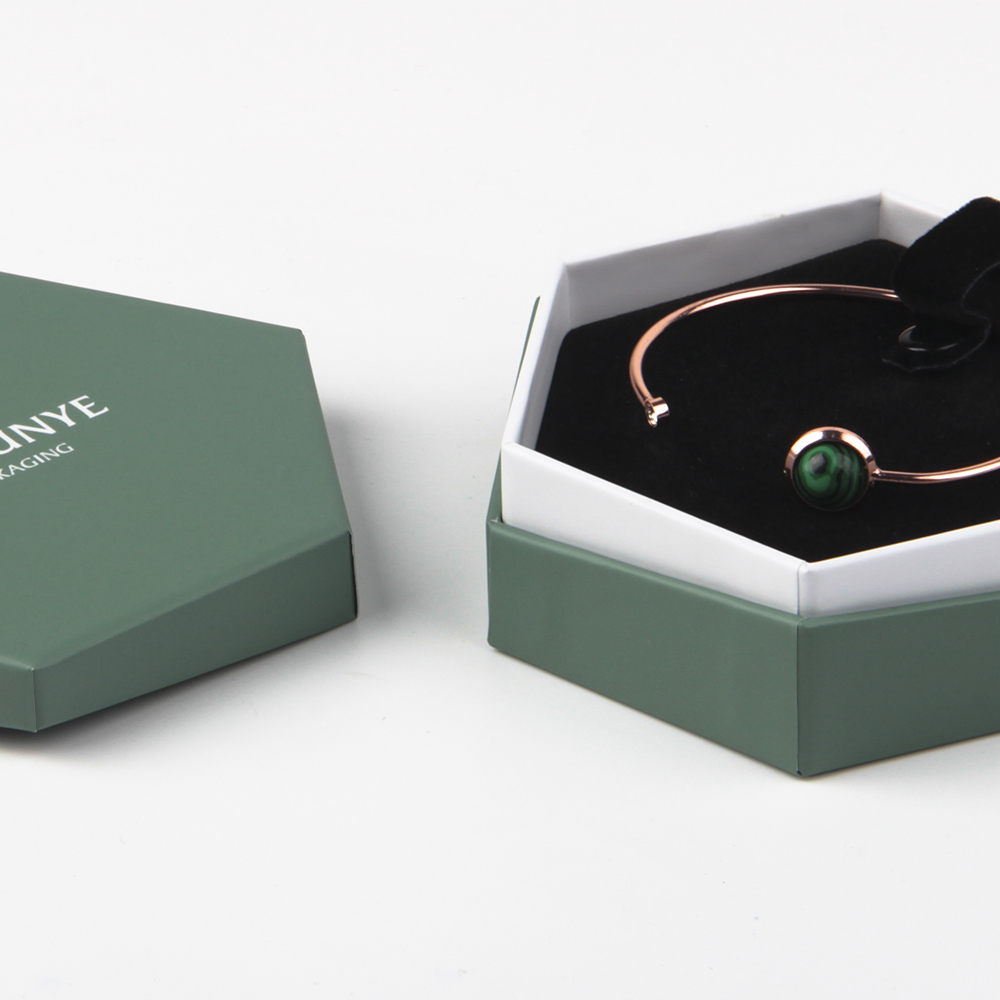 有實(shí)力的六角紙盒工廠具備什么特征 有實(shí)力的六角紙盒工廠具備什么特征